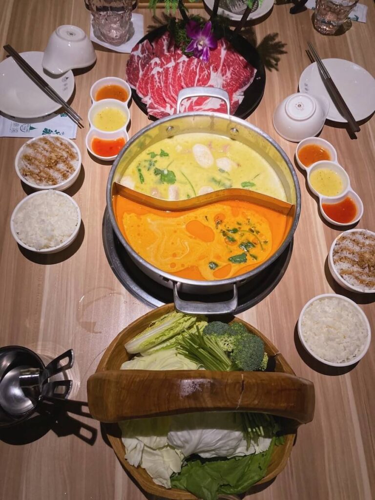 Craving hotpot? This is one of the best restaurants in Taipei called Rolling Thai.