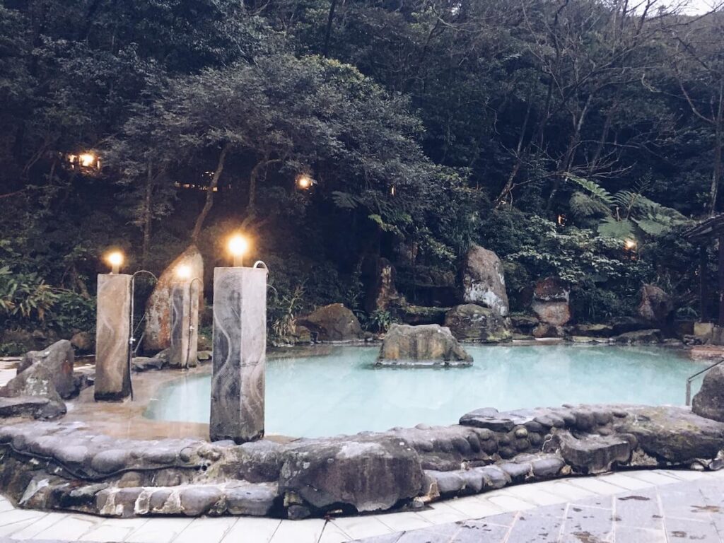 Relax and unwind at the many hot springs in northern Taipei area for a fantastic trip