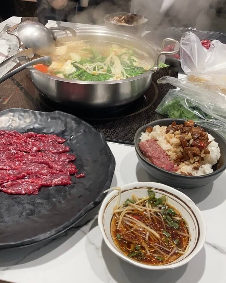 the most delicious hotpot meat I've had! Out of Tainan, Taiwan